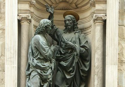 48-Christ_and_St._Thomas_Verrocchio_Orsanmichele_Florence.jpg